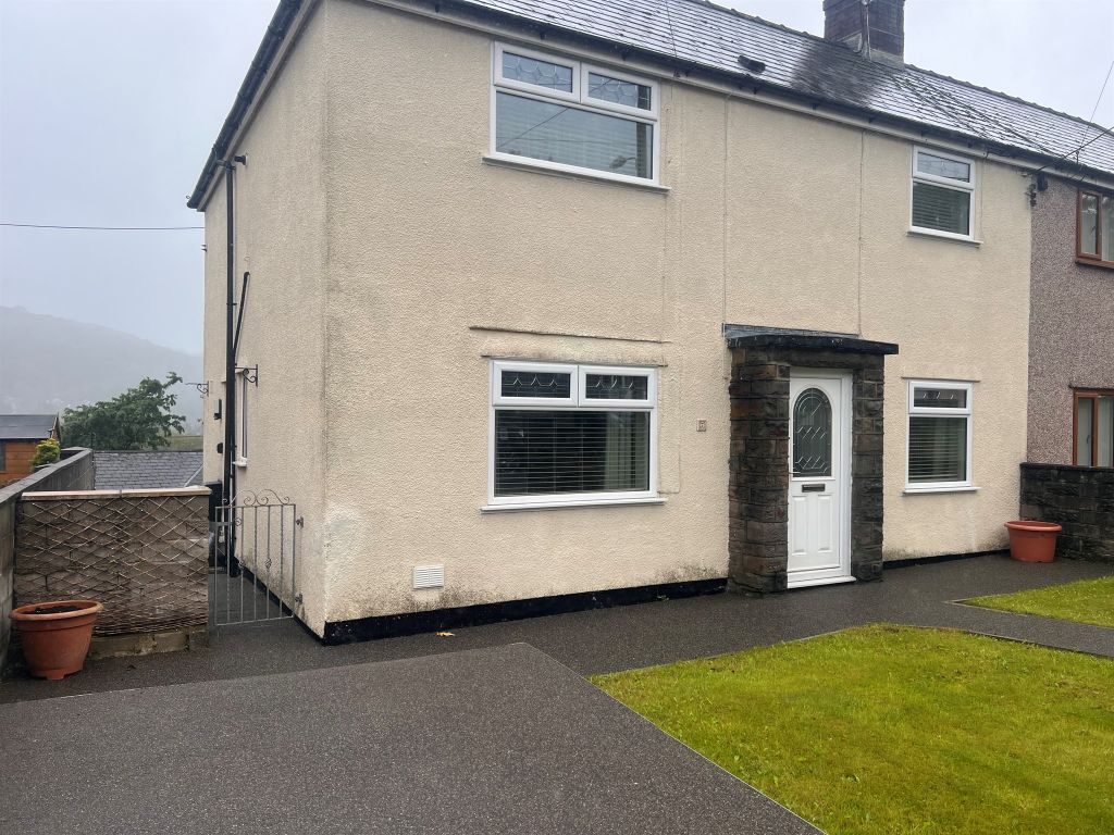 3 bed semidetached house for sale in Dyffryn Crescent, Rhydyfelin