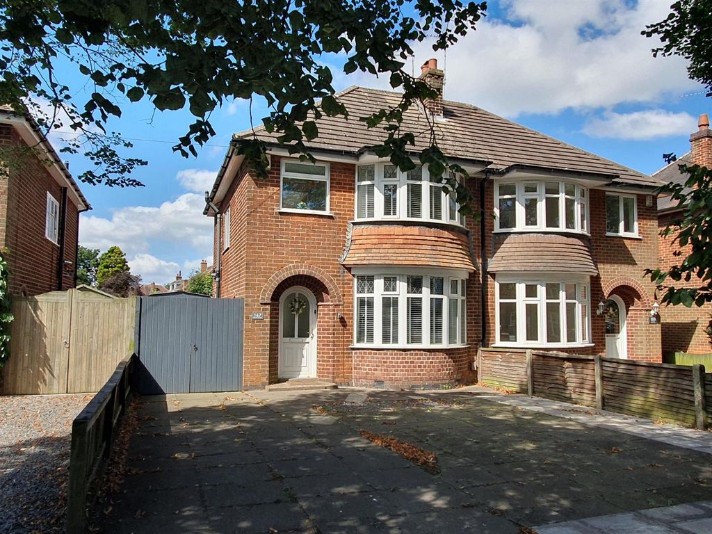 3 bed semidetached house for sale in Forest Road, Coalville