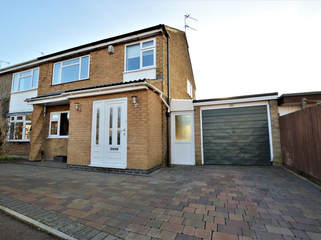 3 bed semidetached house for sale in Durnford Road, Wigston LE18 Zoopla