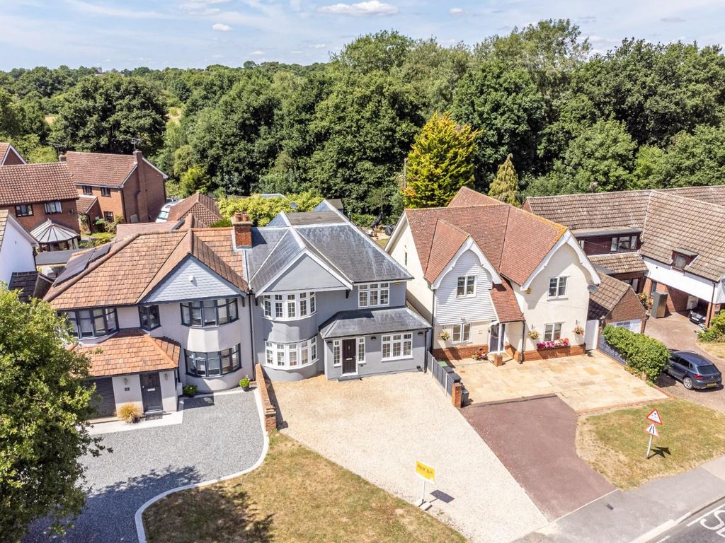 4 bed semidetached house for sale in Coopersale Common, Coopersale