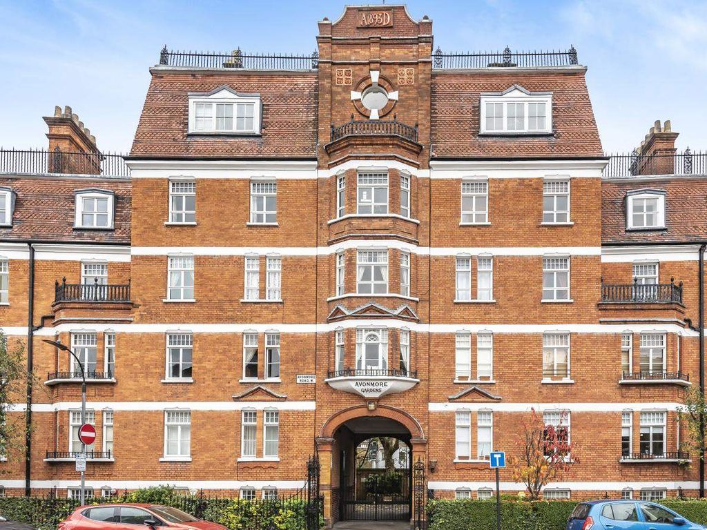3 bed flat for sale in Avonmore Gardens, London W14 Zoopla