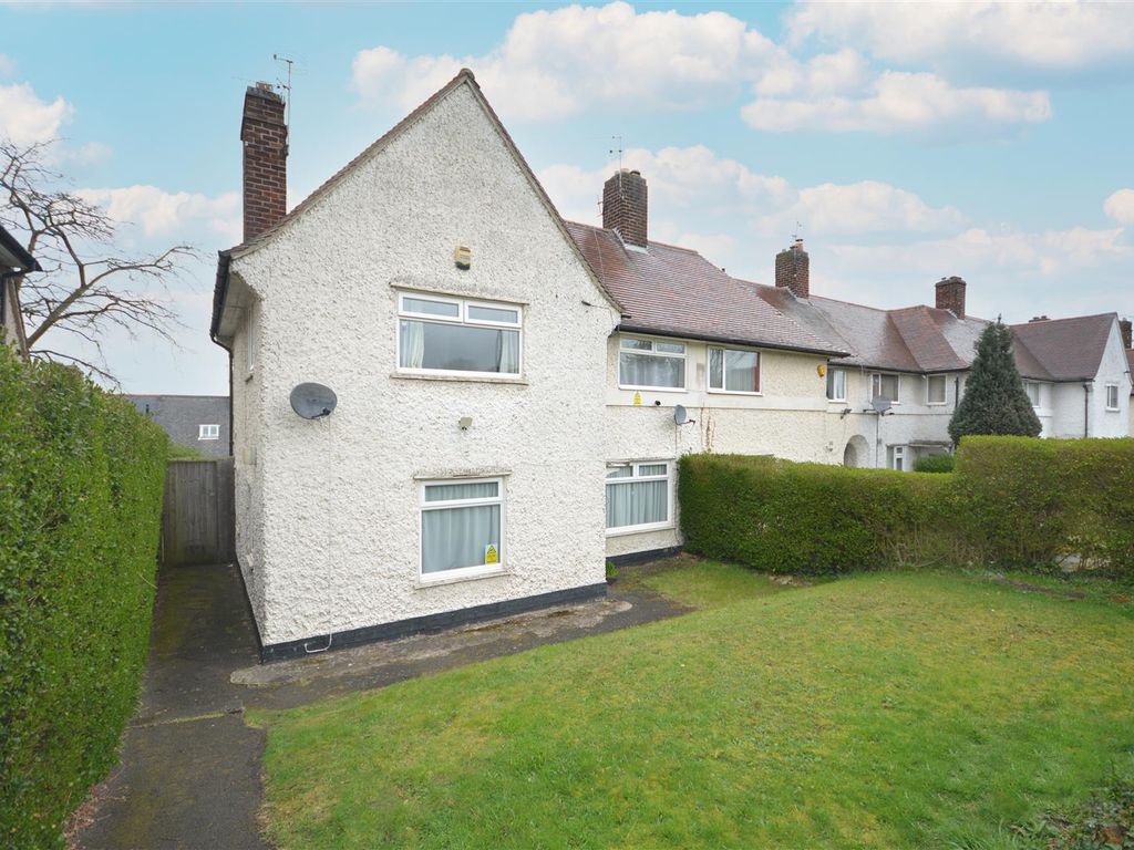 4 bed property for sale in Flintham Drive, Sherwood, Nottingham NG5