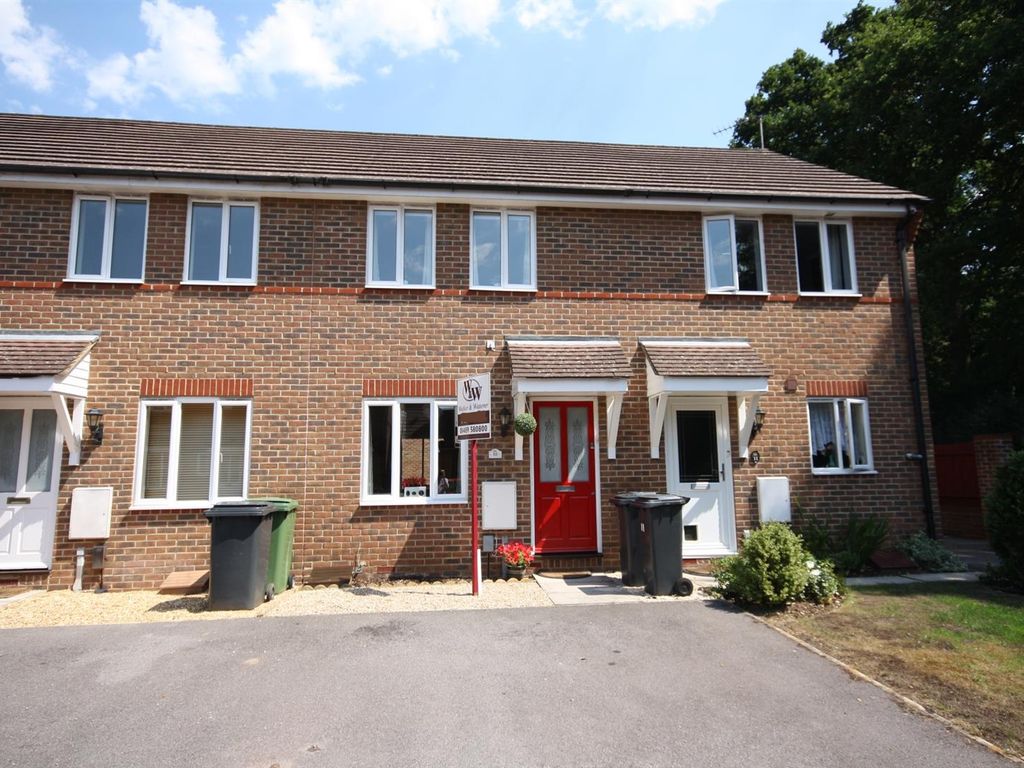2 bed terraced house to rent in Sorrel Drive, Whiteley, Fareham PO15