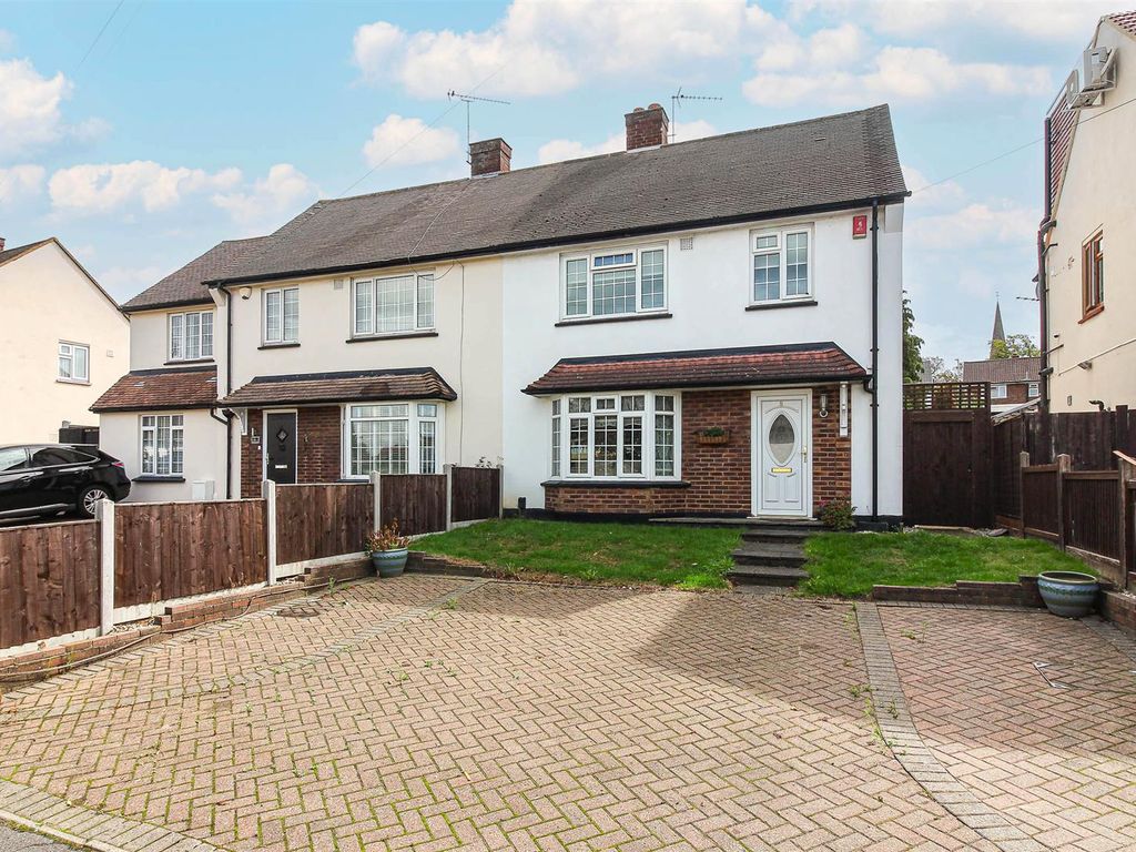 3 bed property to rent in Purleigh Avenue, Woodford Green IG8 Zoopla