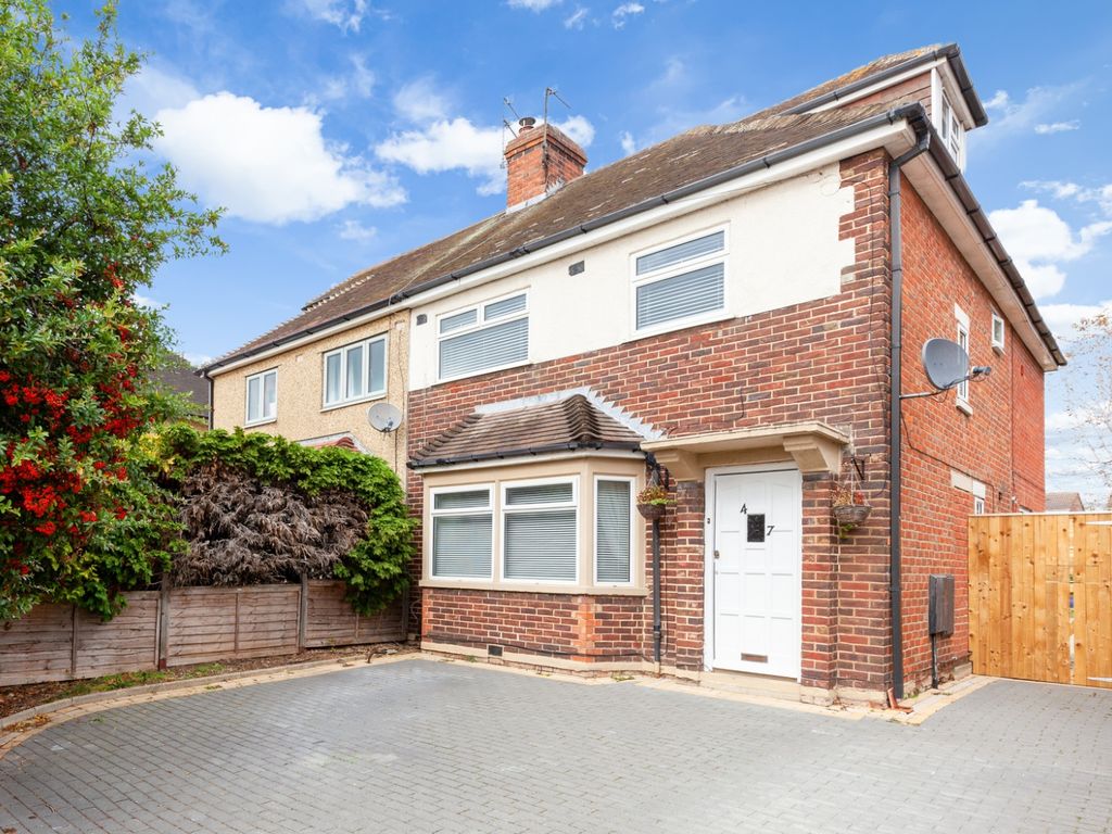 4 bed semidetached house for sale in Cranmer Road, Cowley, Oxford OX4