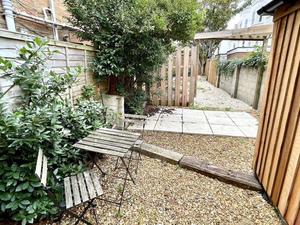 Studio for sale in Purbeck Road, Bournemouth BH2, £250,000 Zoopla