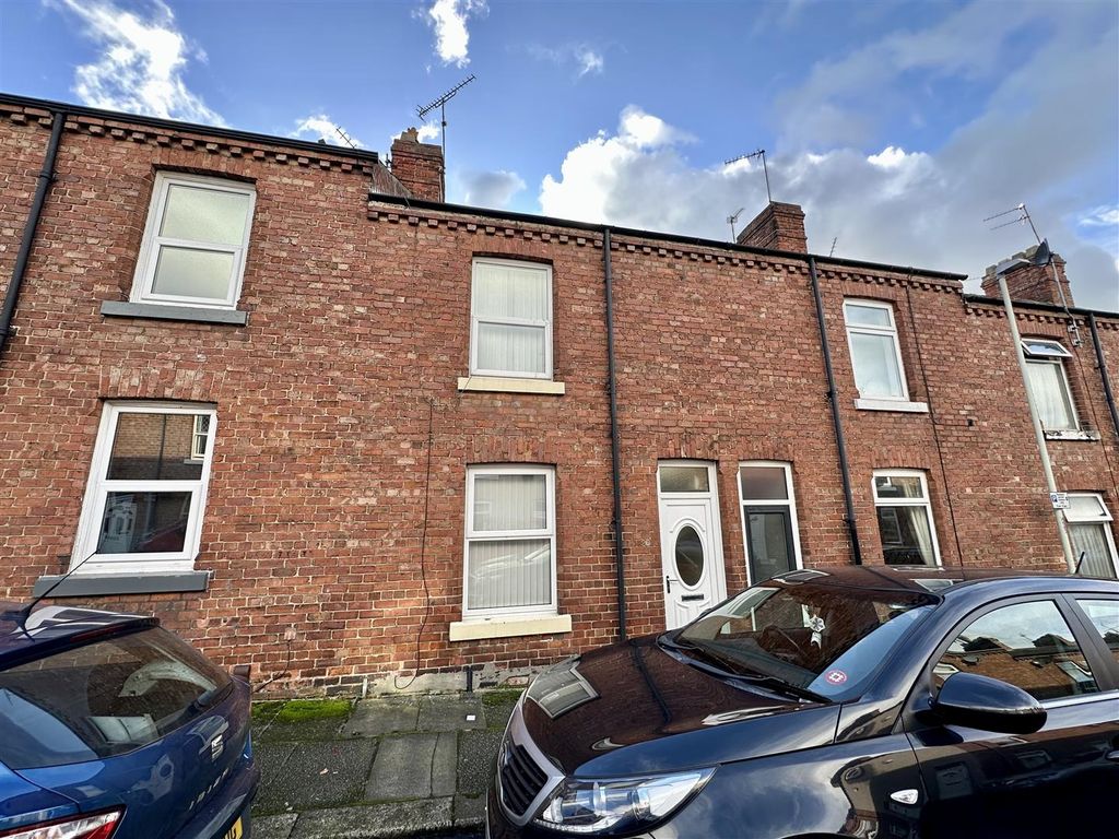 2 bed terraced house to rent in Herbert Street, Darlington DL1, £575