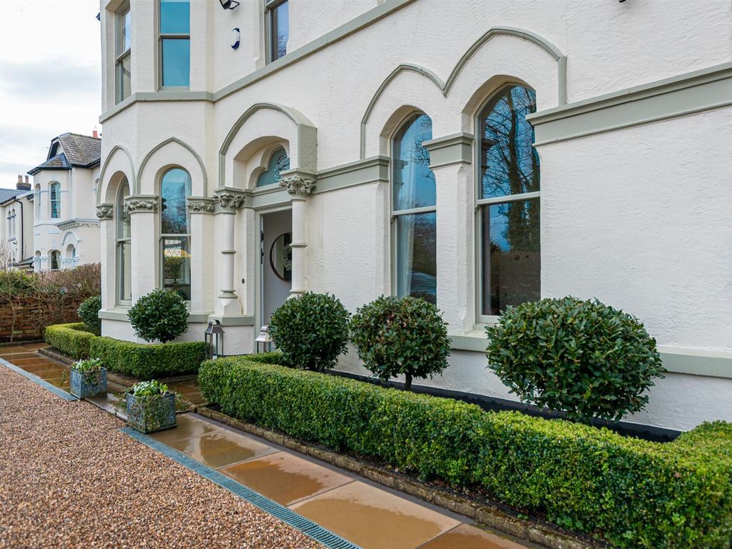 5 bed detached house for sale in College Avenue, Formby, Liverpool L37