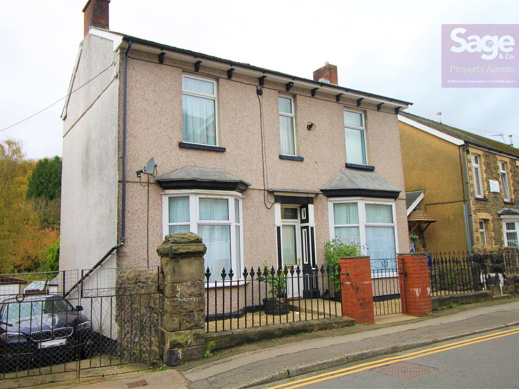 4 bed detached house for sale in Freeholdland Road, Pontnewynydd