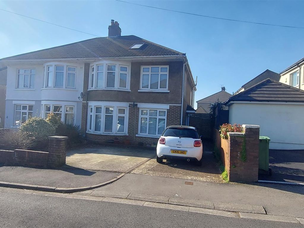 3 bed semidetached house for sale in Deans Close, Llandaff, Cardiff