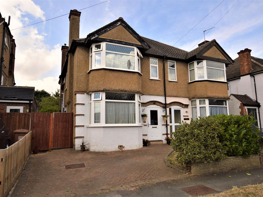 3 bed semidetached house for sale in Frankland Road, Croxley Green