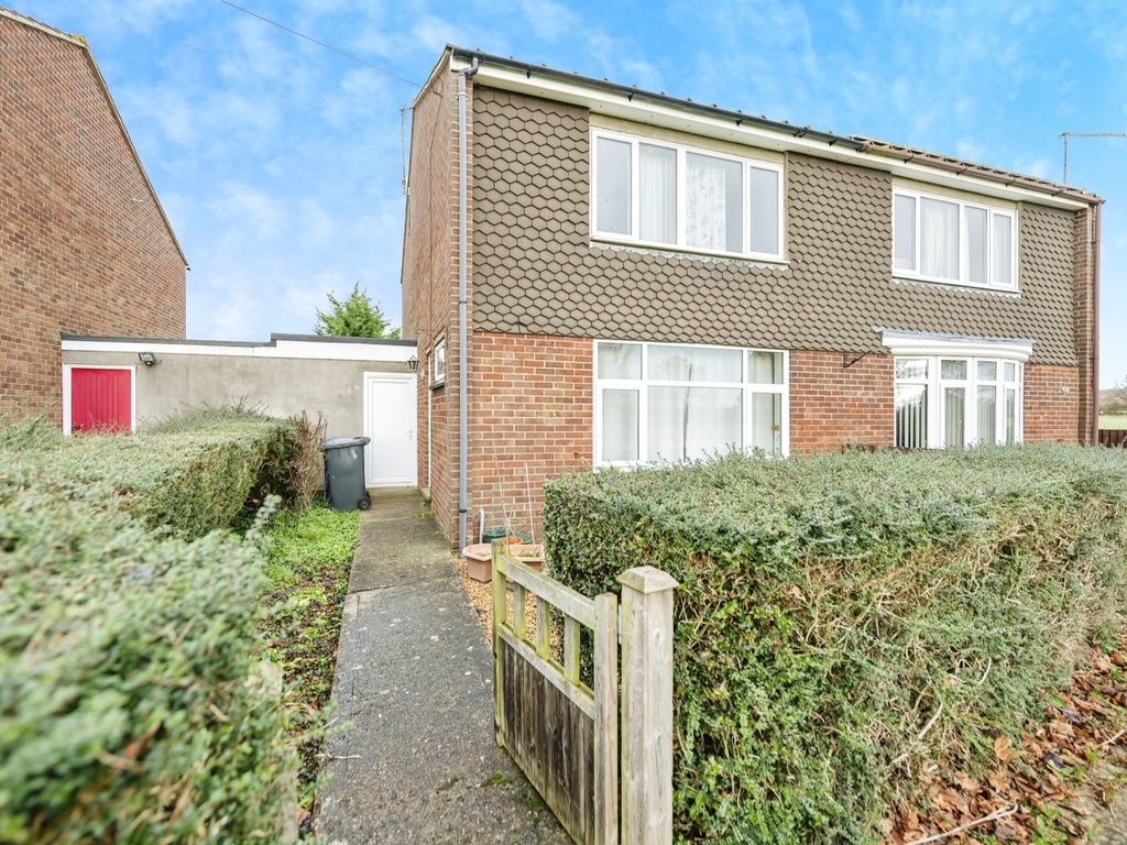 3 bed semidetached house for sale in Northampton Road, Harpole