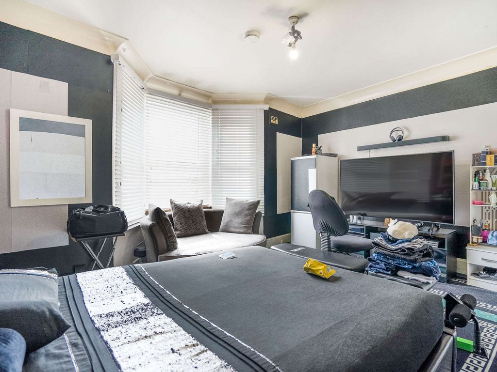 St. Nicholas Road, London SE18