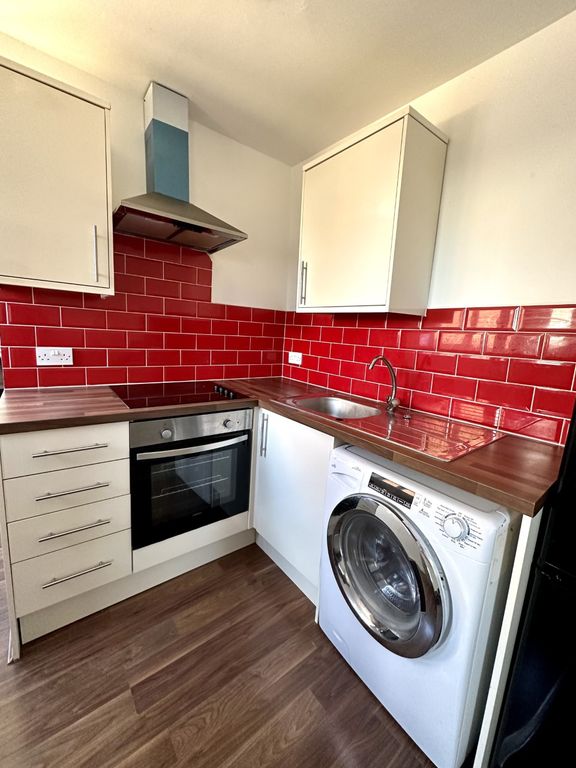 Studio to rent in Gladstone Avenue, Loughborough LE11 Zoopla