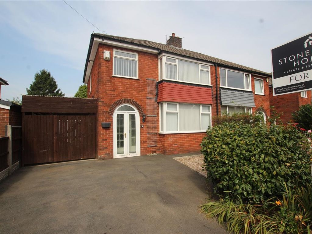 3 bed semidetached house for sale in St Marys Avenue, Walton Le Dale