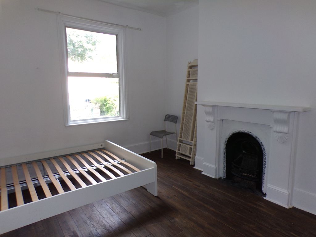 1 bed terraced house to rent in Reighton Road, Hackney, London E5 Zoopla