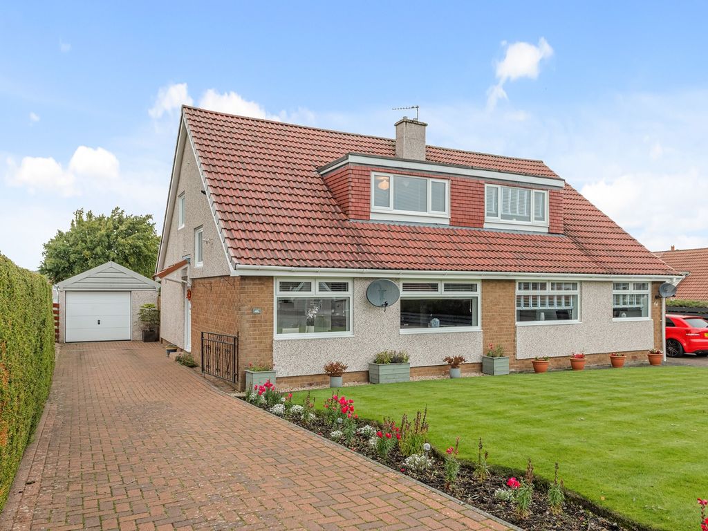 3 bed semidetached house for sale in Millburn Crescent, Armadale