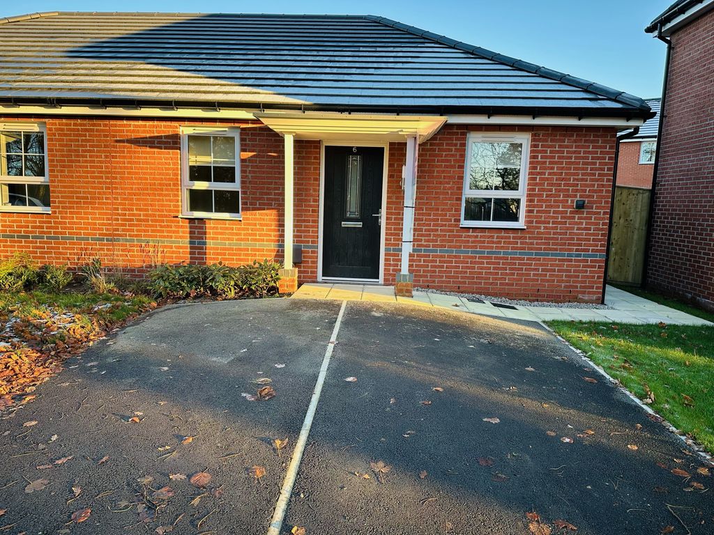 2 bed bungalow to rent in Cornflower Drive, Goosnargh, Lancashire PR3, £850 pcm Zoopla