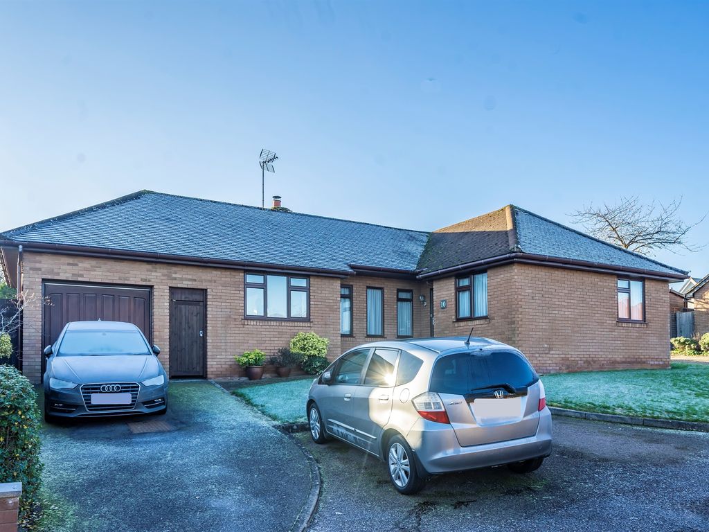 4 bed detached bungalow for sale in Cherry Gardens, Abstacle Hill