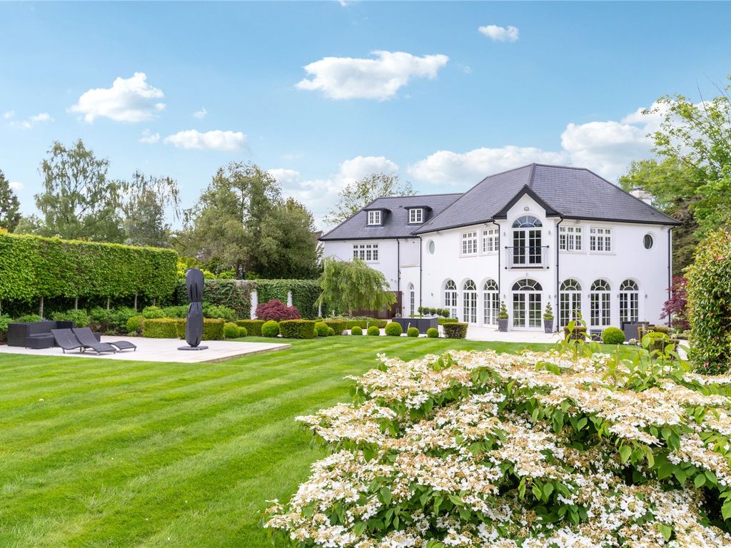 6 bed detached house for sale in Priory Drive, Stanmore, Middlesex HA7