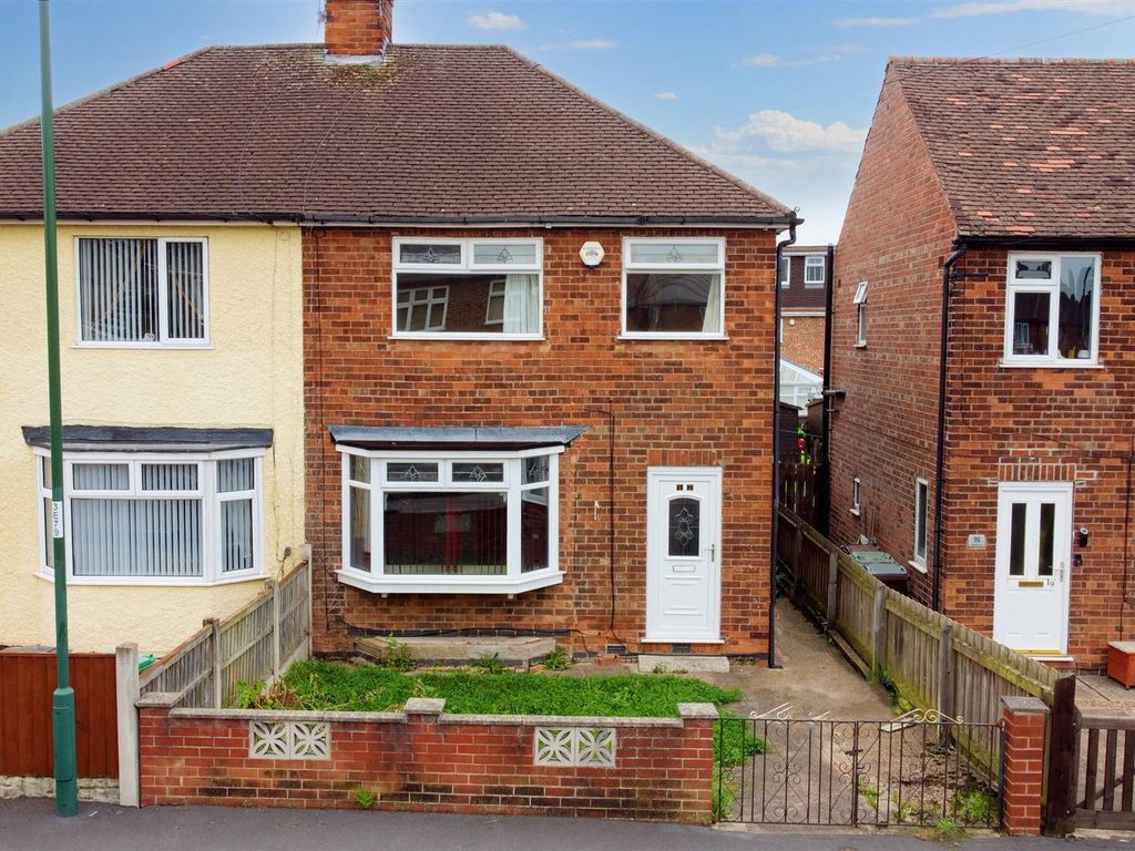 3 bed semidetached house for sale in Elstree Drive, Nottingham NG8, £