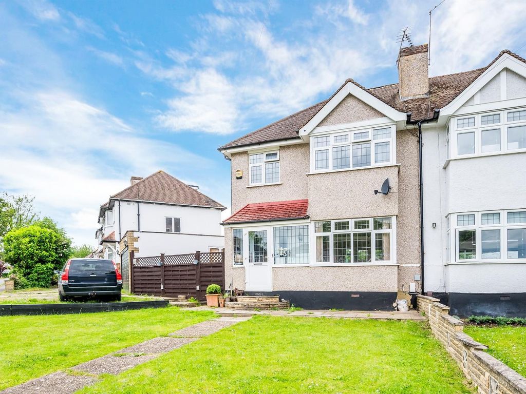 4 bed semidetached house for sale in Crosslands Road, West Ewell