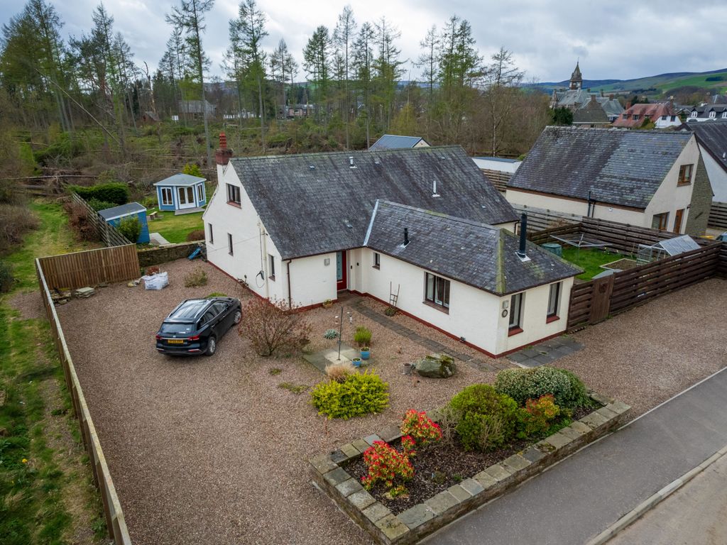 4 bed detached house for sale in Inveriscandye Road, Edzell, Brechin