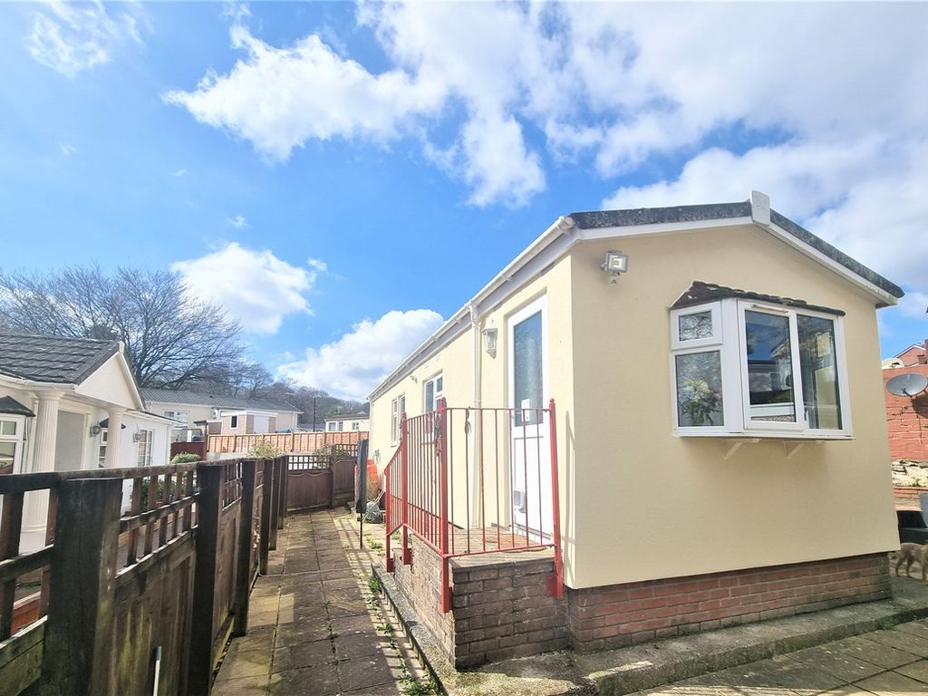 2 bed mobile/park home for sale in Unity Close, Glenholt Park, Plymouth