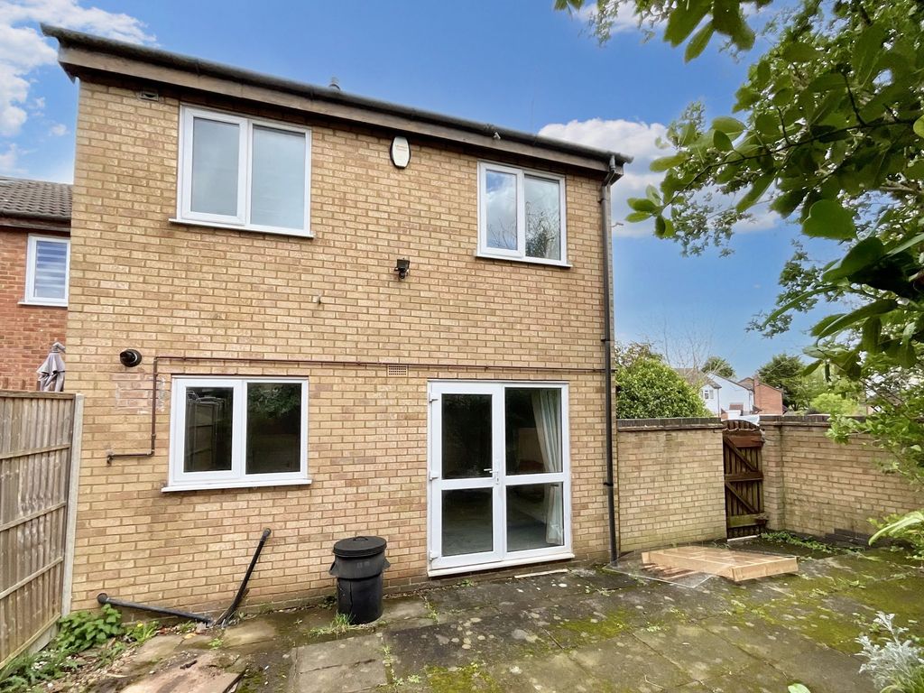1 bed terraced house for sale in Cheviot Road, Leicester LE2, £135,000
