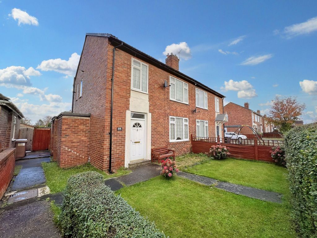 3 bed semidetached house for sale in Glenfield Road, Forest Hall