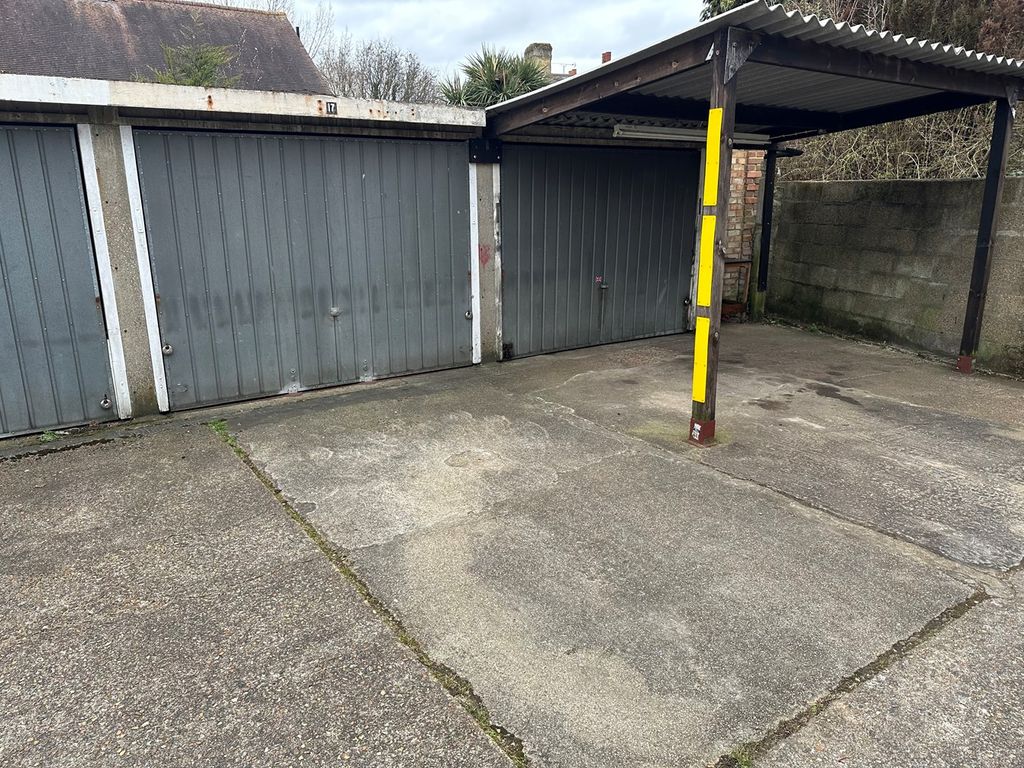 parking-garage-for-sale-in-portland-crescent-feltham-tw13-zoopla