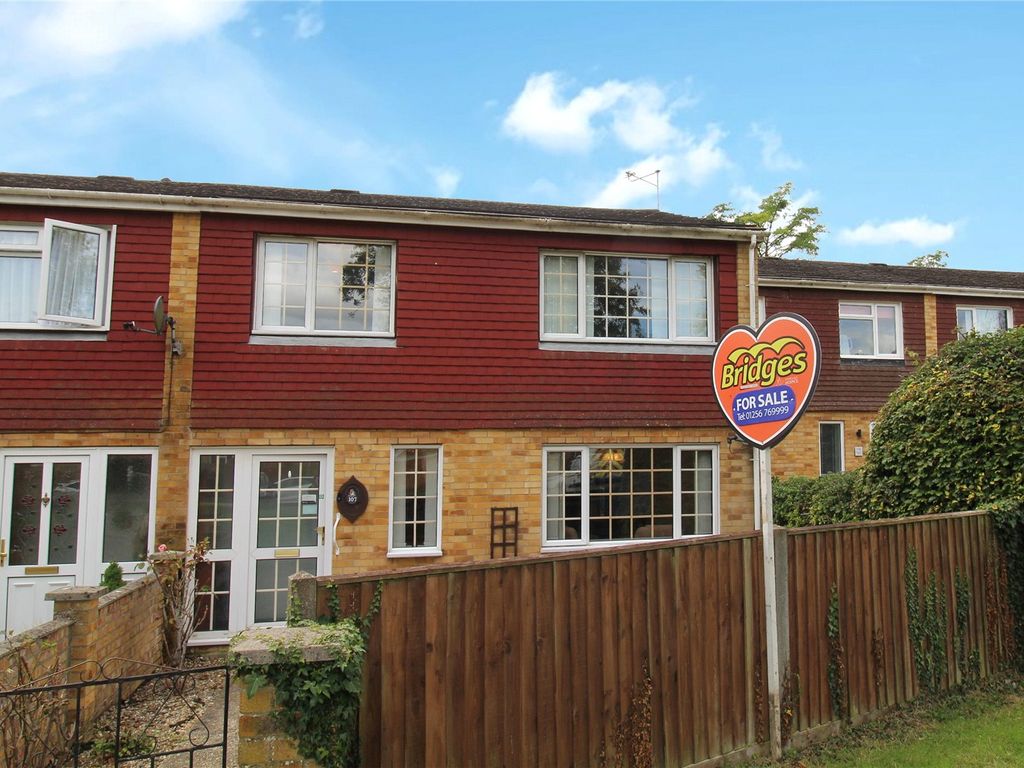 3 bed terraced house for sale in Tiverton Road, Basingstoke, Hampshire