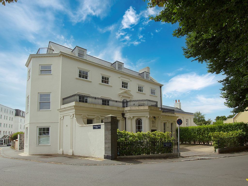 2 bed property to rent in Flat 3 Richmond House, St Peter Port, Guernsey GY1, £2,350 pcm Zoopla
