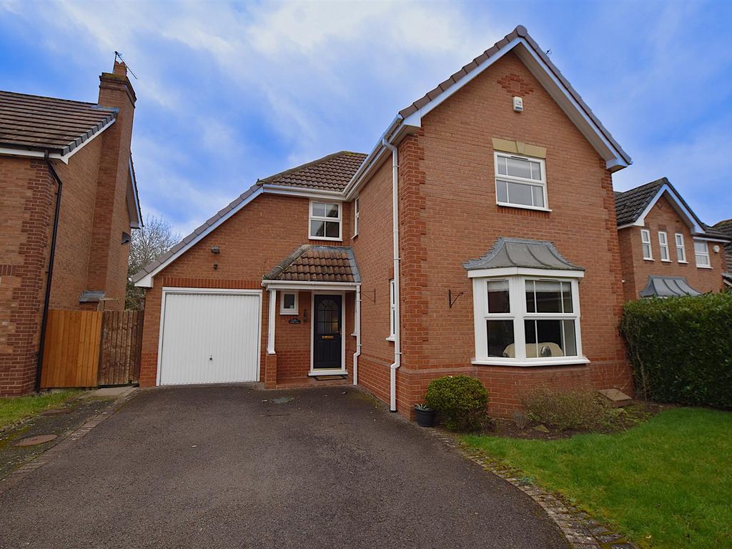 4 bed detached house for sale in Skipton Crescent, Warndon, Worcester
