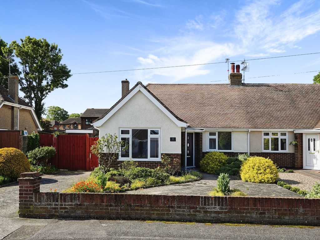 4 bed semidetached house for sale in Anne Close, Birchington CT7 Zoopla