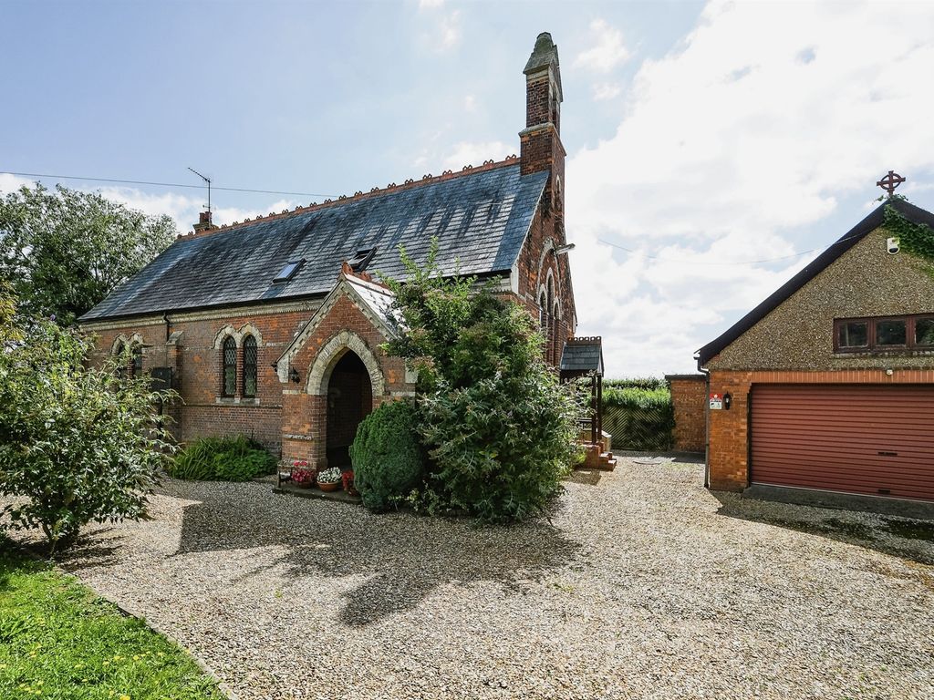 3 bed detached house for sale in Sutton Road, Walpole Cross Keys, King