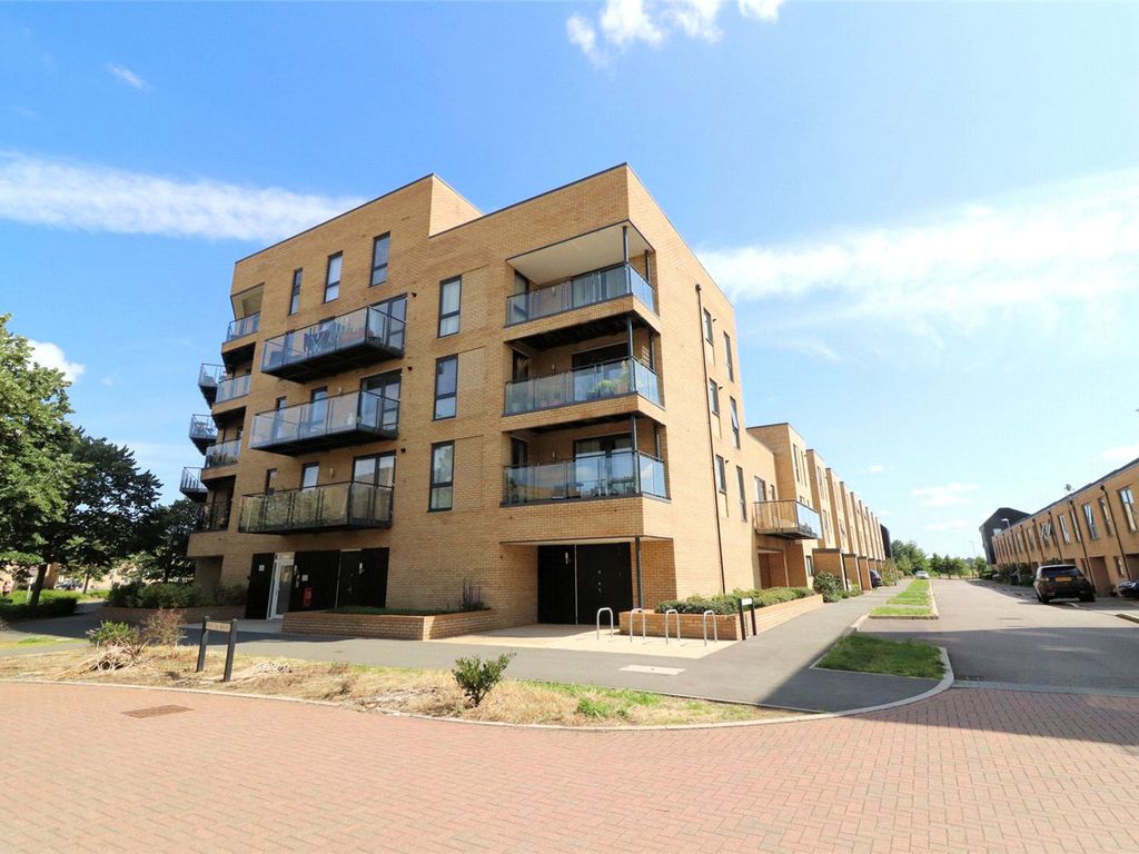 1 bed flat for sale in Hobson Avenue, Trumpington, Cambridge