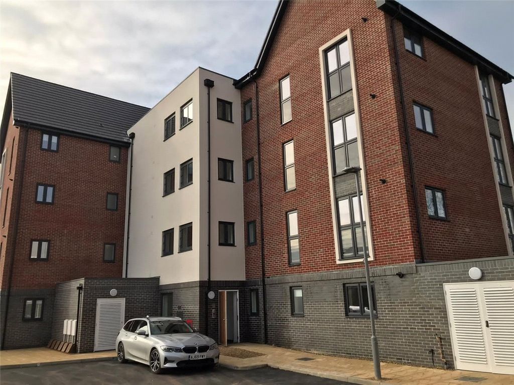 2 bed flat to rent in Scott Court, Glebe Farm, Milton Keynes MK17 Zoopla