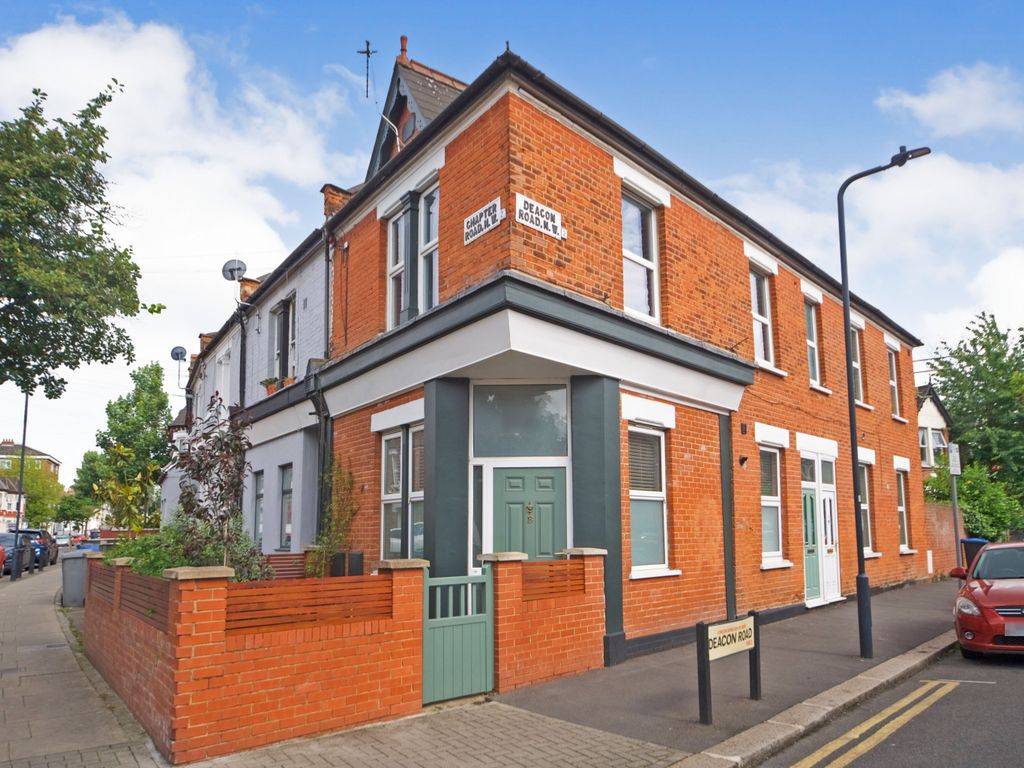 2 bed end terrace house for sale in Chapter Road, Dollis Hill NW2 Zoopla