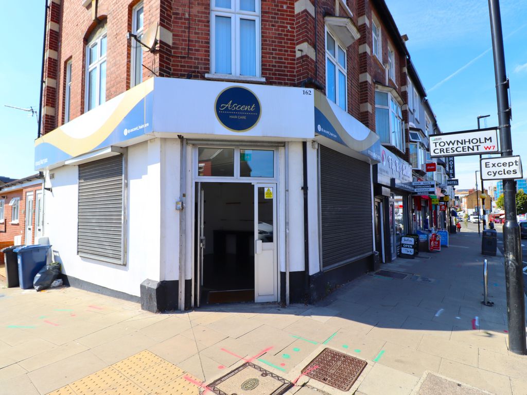 Retail premises to let in Boston Road, London W7, £12,000 pa Zoopla