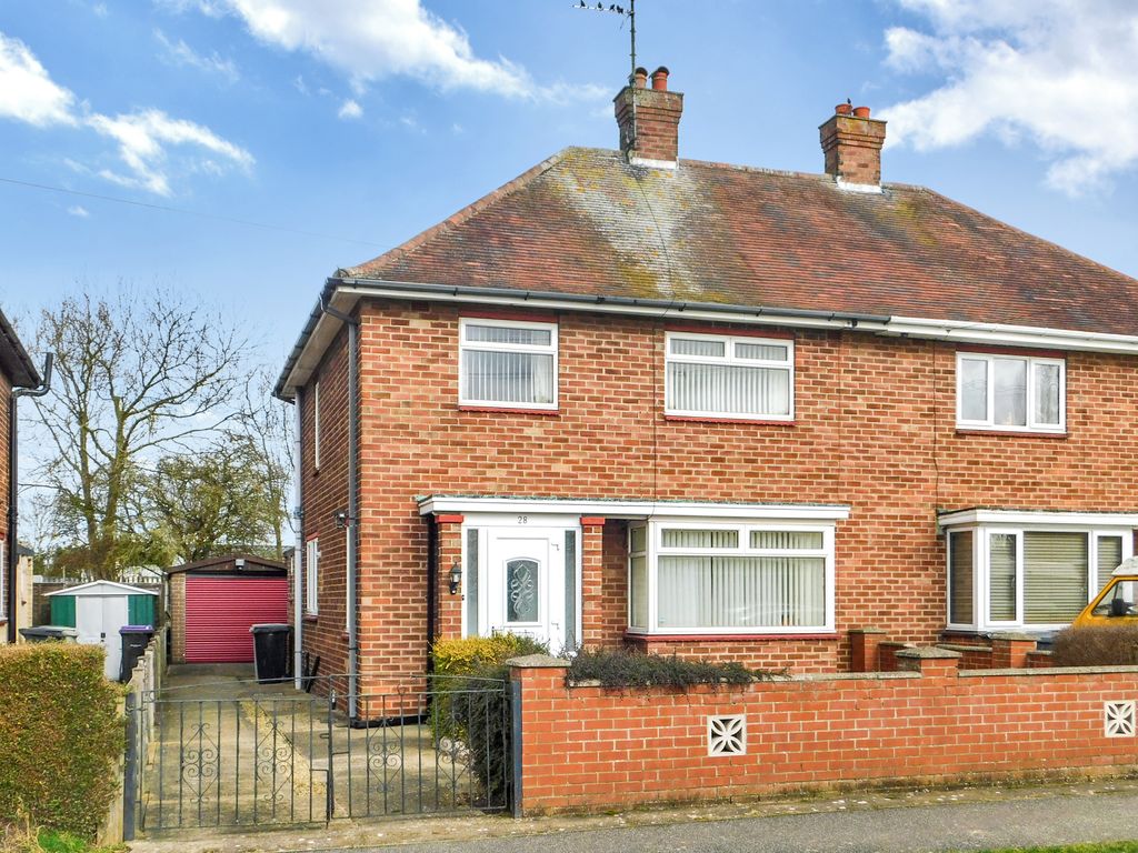 3 bed semidetached house for sale in Lady Matildas Drive, Skegness