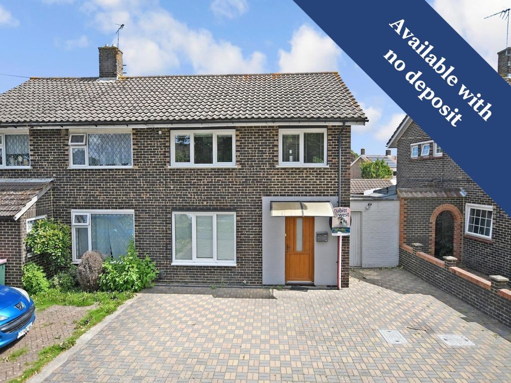 3 bed semidetached house to rent in Ashdown Drive, Crawley RH10, £