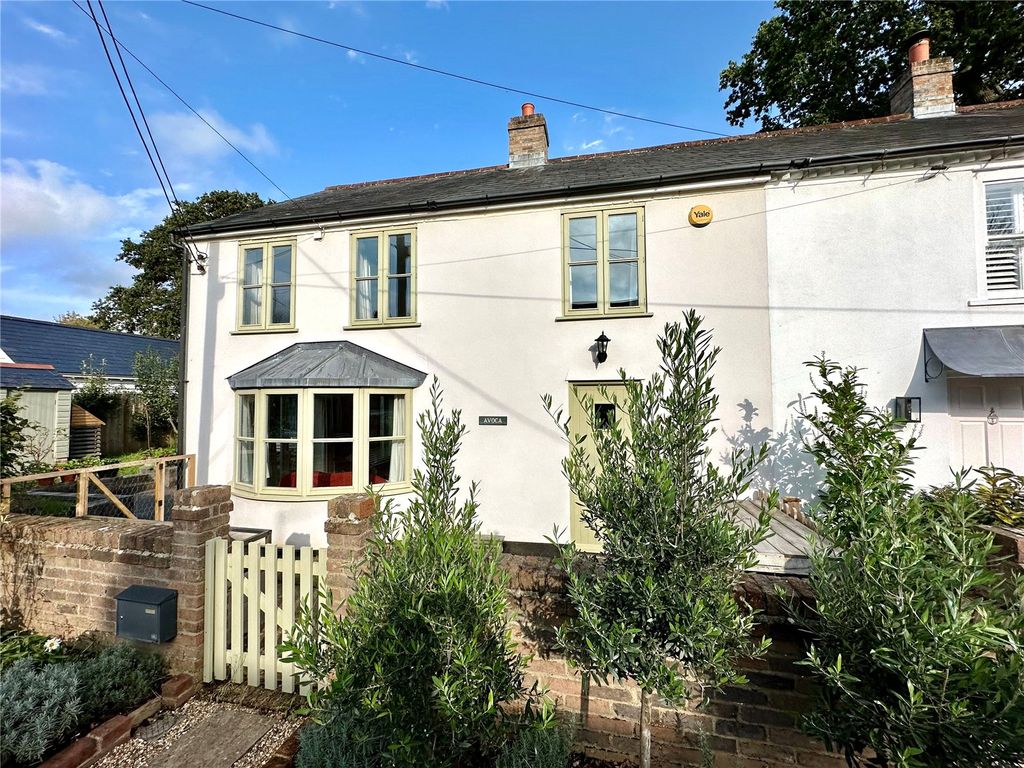 3 bed semidetached house for sale in Woodside Lane, Lymington