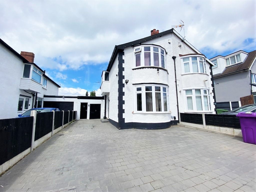 Burnham Avenue, Oxley, Wolverhampton WV10  