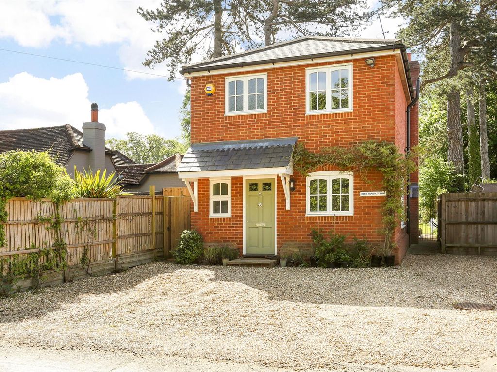 Woodside Road, Winkfield, Windsor SL4