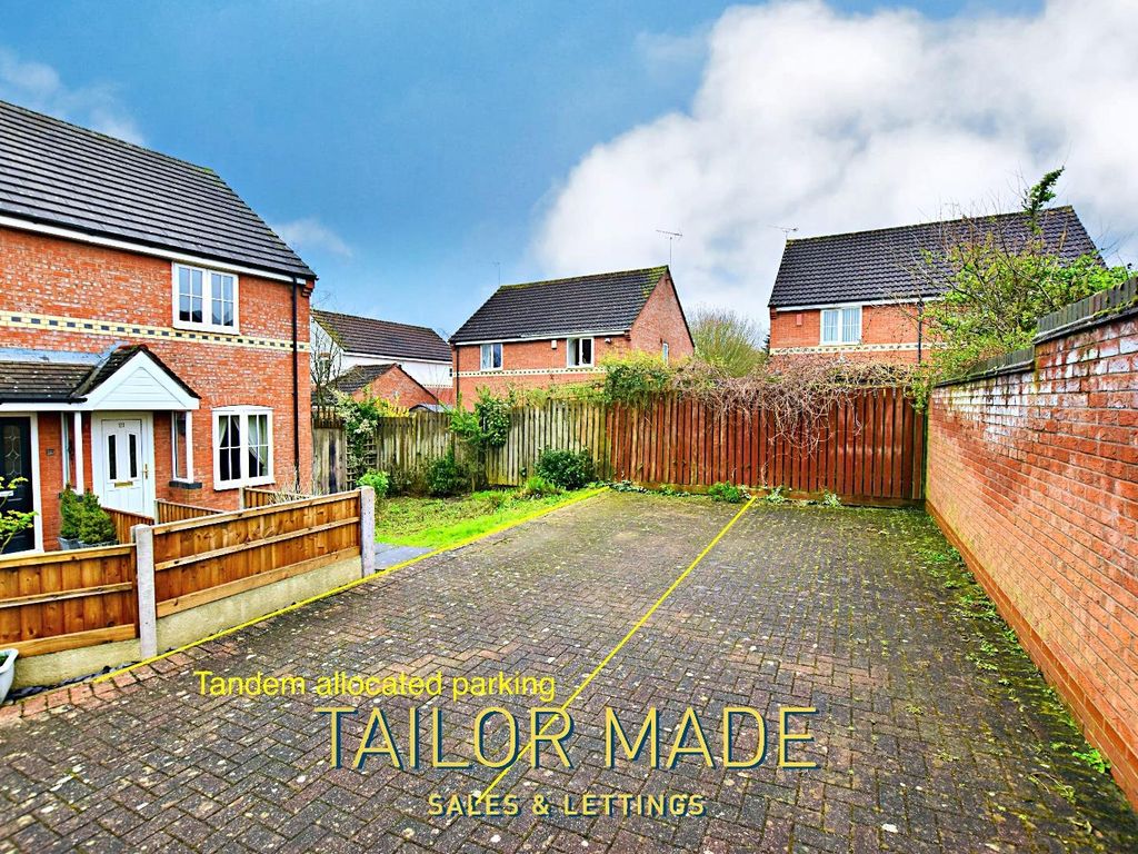 2 bed end terrace house for sale in Lyndale Close, Whoberley, Coventry