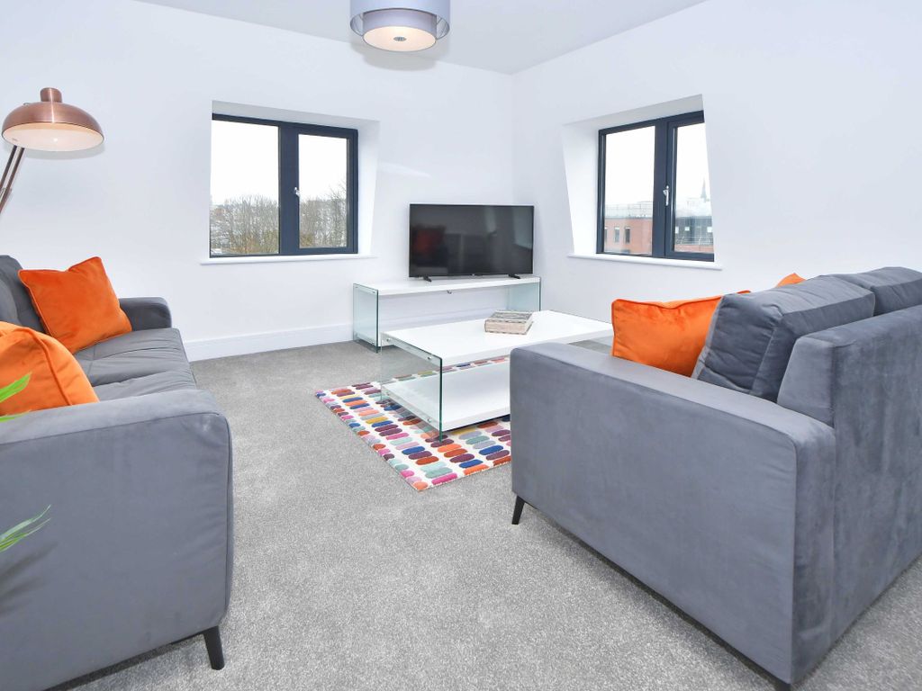 2 bed flat to rent in 36 Queens Gardens Apartments, NewcastleUnder