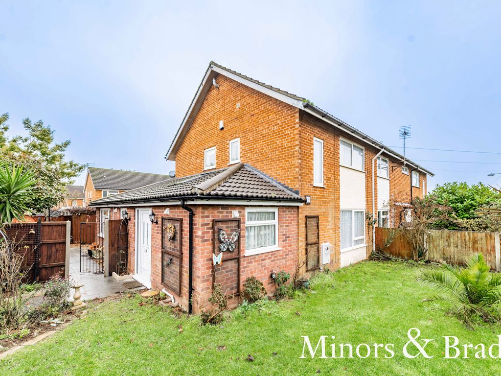 3 bed semidetached house for sale in Camping Field Lane, Stalham