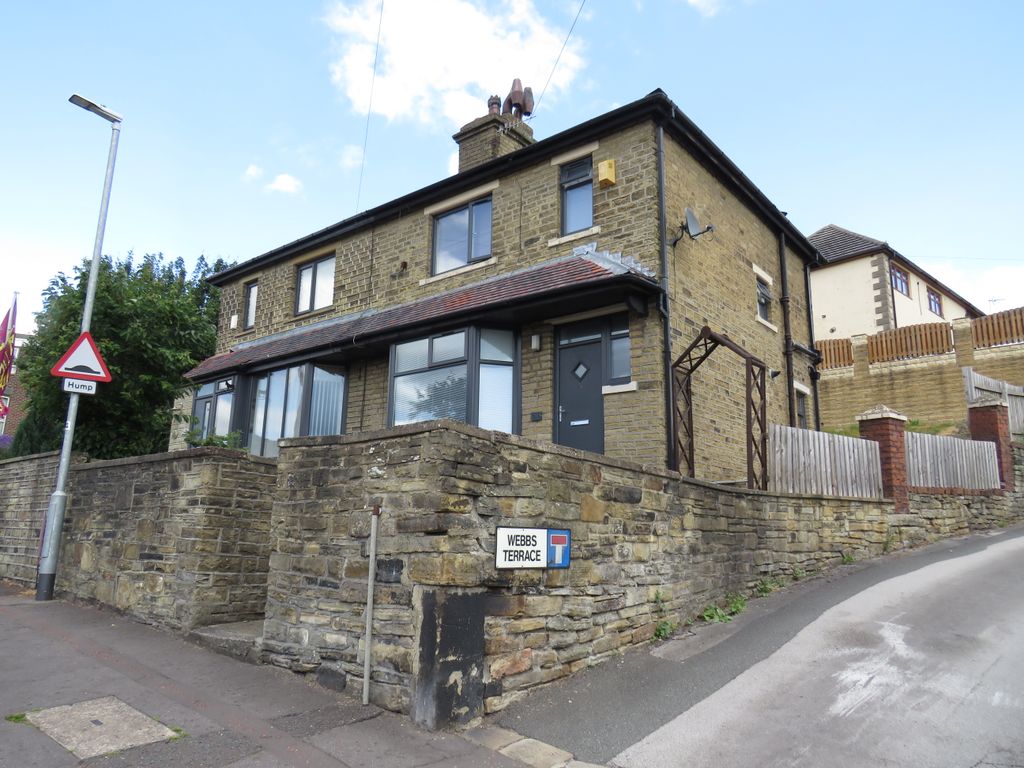 2 bed semidetached house to rent in Claremount Road, Boothtown