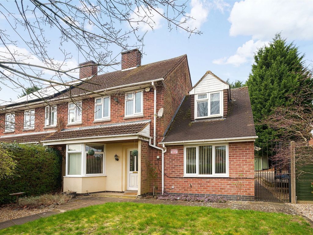 4 bed semidetached house for sale in Woodland Drive, Braunstone